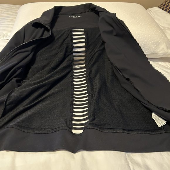 Trina Turk - Athleisure wear XL cover up - Picture 2 of 5